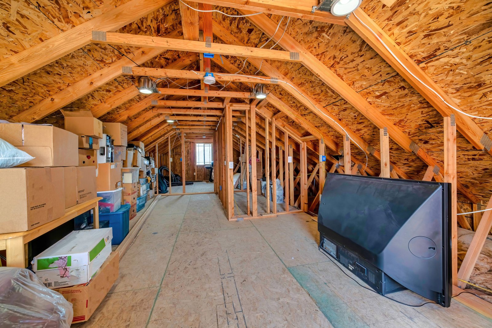 Home Junk Removal: A Step-by-Step Guide to Attic Clean-outs