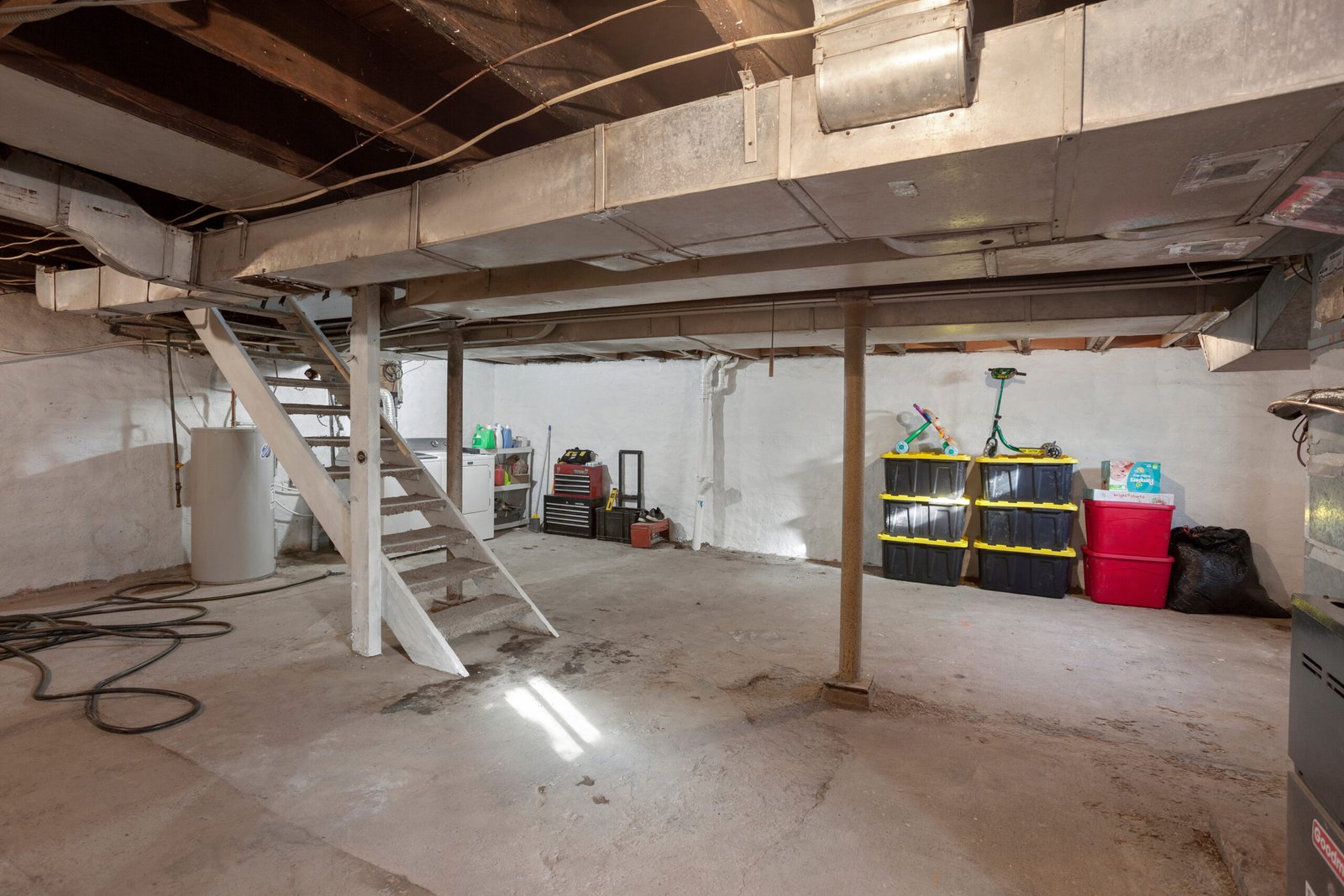 Basement Cleaning: Why Choose Professionals?