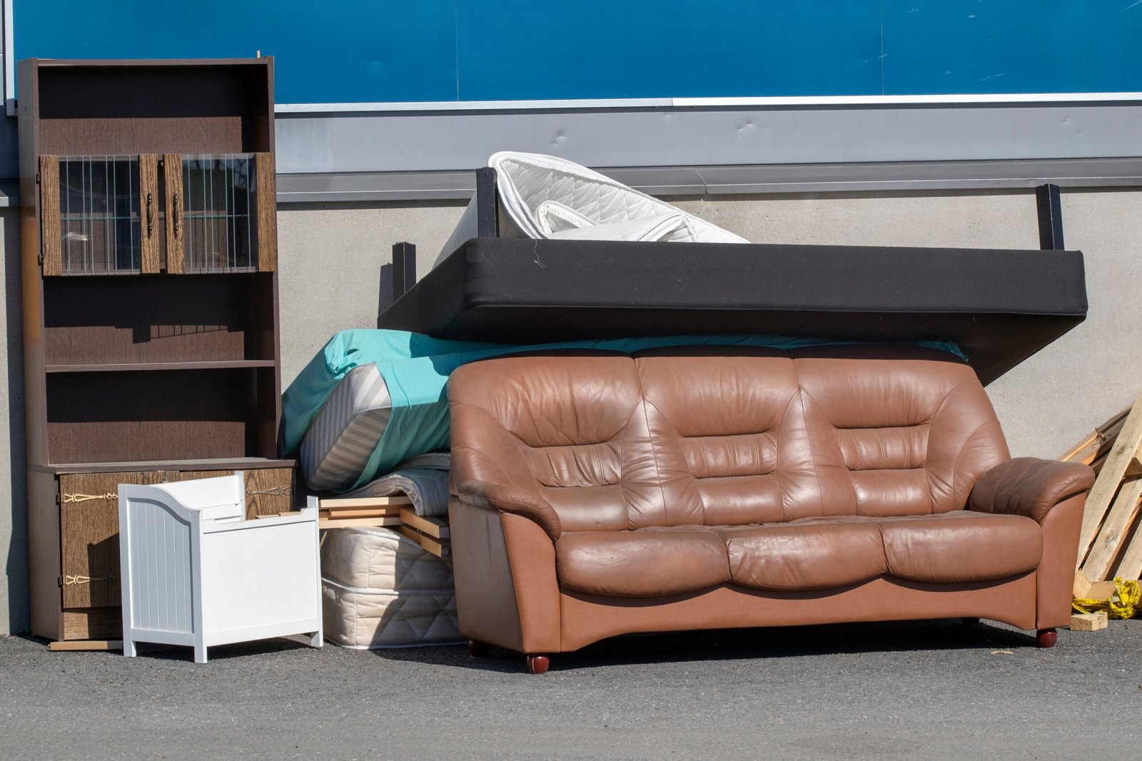 Couch & Sofa Removal: Simplifying the Process